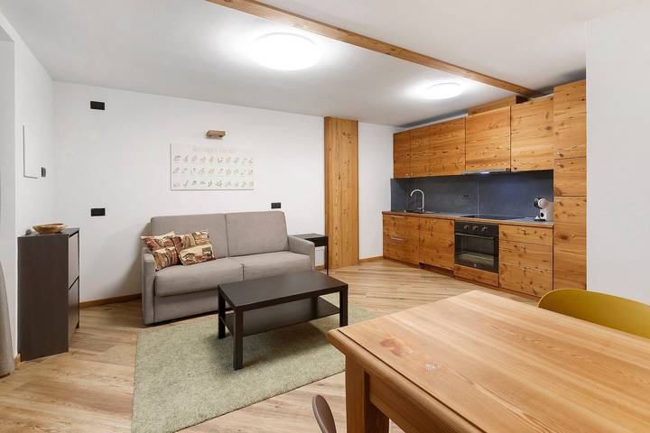Ganze Wohnung, Apartment Via Livigno mit Bergblick, Balkon und Wlan in Isolaccia, Valdidentro