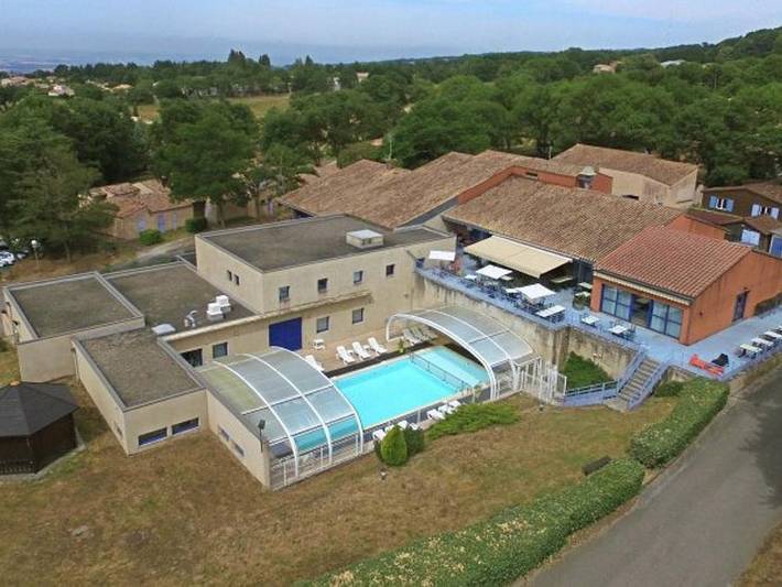 Gîte pour 4 personnes, avec Jacuzzi ainsi que Bassin pour enfant et Piscine