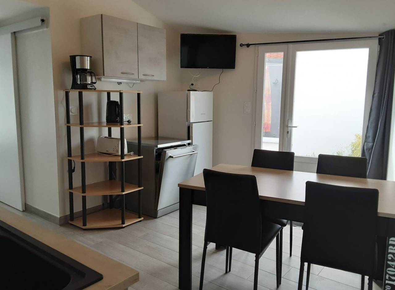 Appartement entier, Maison proche bourg et plage - quartier calme in Notre-Dame-de-Monts, Vendée