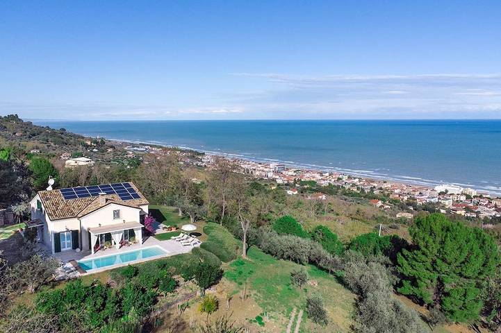 Villa pour 8 personnes, avec balcon et jardin, animaux acceptés - 1