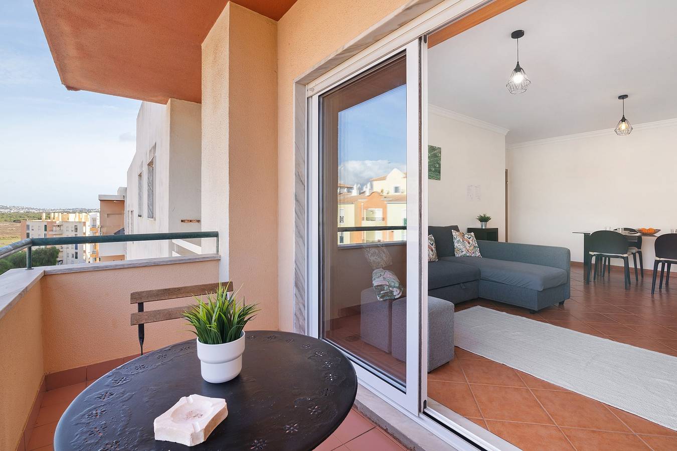 Ferienwohnung 'Apartamento da Tamara' mit Gemeinschaftsterrasse, Balkon & Wlan in Armação de Pêra (costa), Faro Distrikt