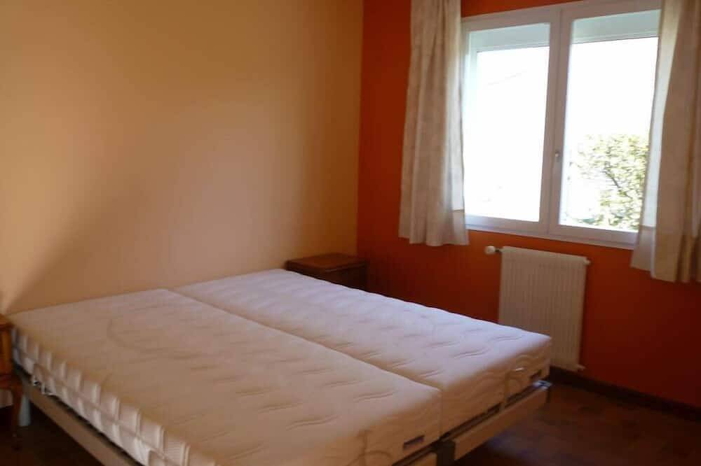 Villa Plein Pied de 80m2 avec emplacement voiture dans lotisement calme in Olonne-sur-Mer, Les Sables-d'Olonne