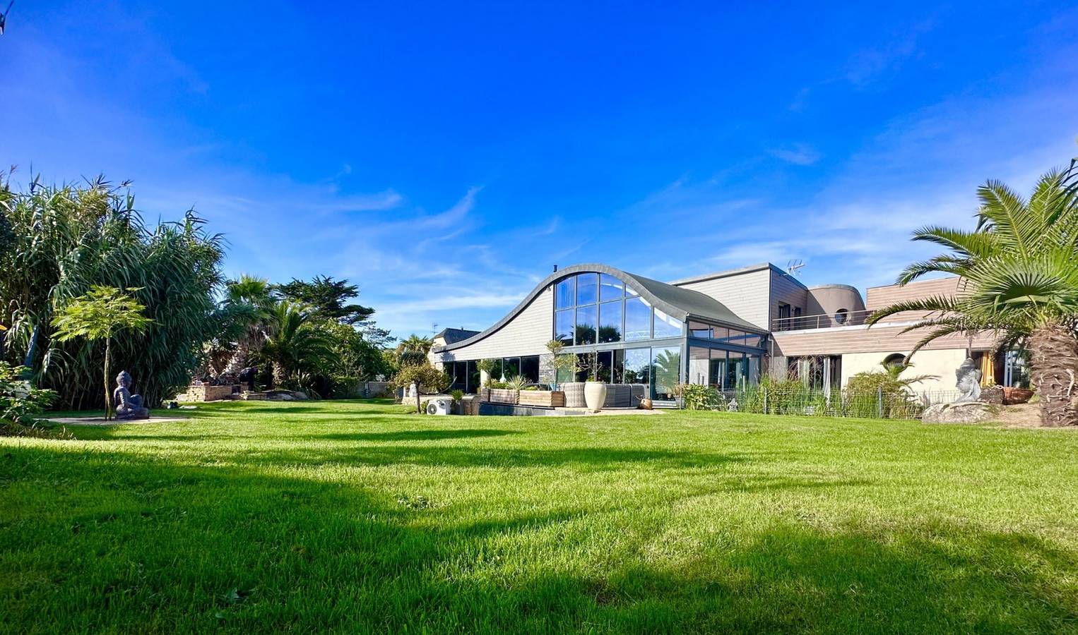 Villa du Sieck, 5*, piscine intérieure chauffée in Le Dossen, Santec