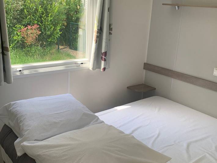 Mobil home pour 6 personnes, avec terrasse et piscine à Thiviers - 2