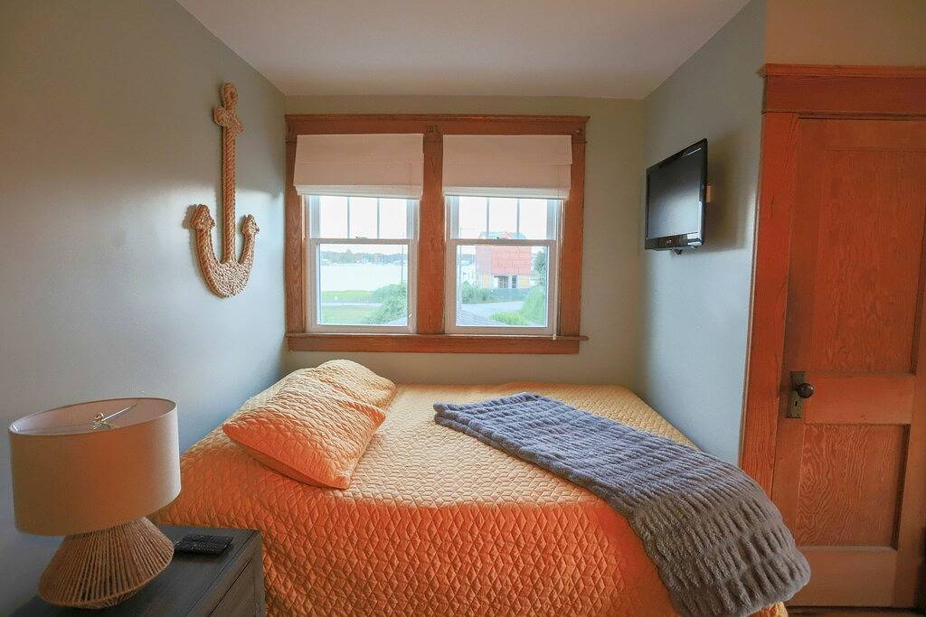 Walk to Downtown Mystic! in Mystic, Connecticut