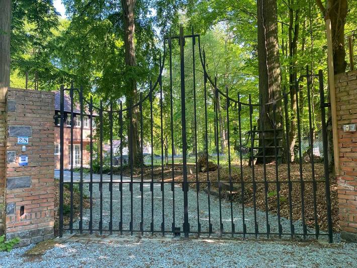 Gîte pour 4 personnes, avec jardin à Enghien (homonymie)