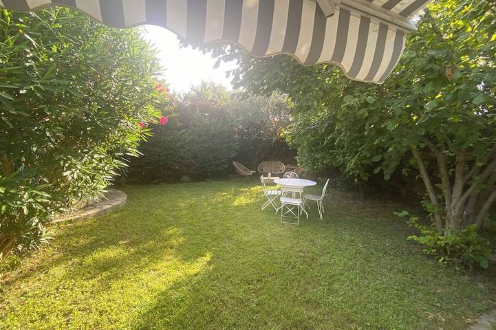 Gîte pour 4 personnes, avec Terrasse et Jardin