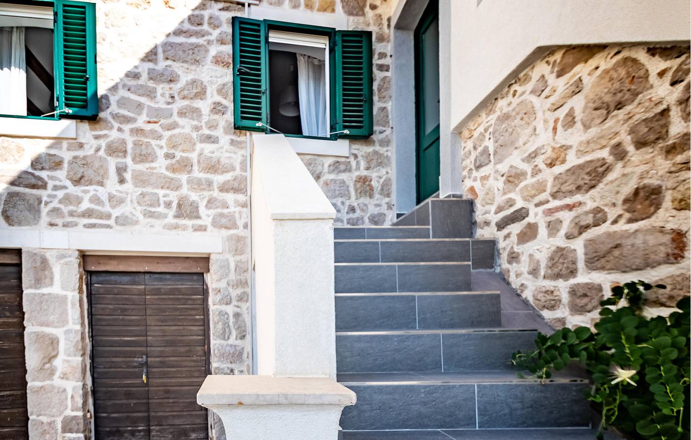 Charmante 2-Zimmer-Wohnung mit Terrasse in Strandnähe – WLAN & Parkplatz! in Betina, Tisno