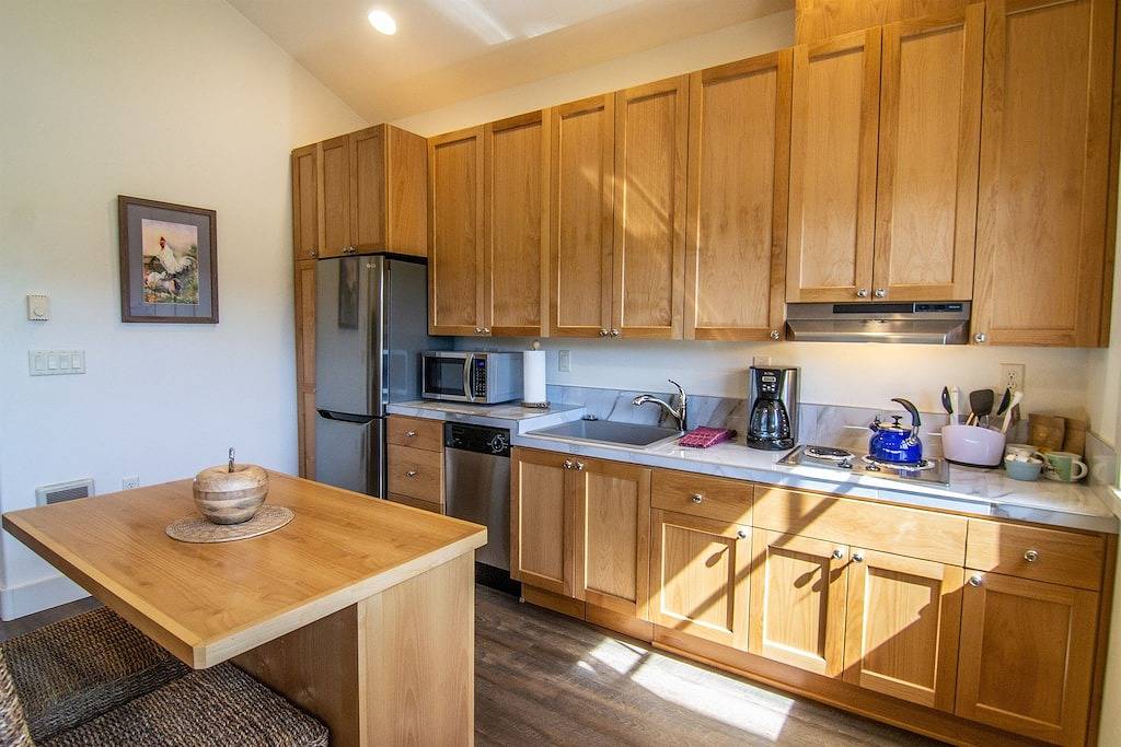 Ganze Wohnung, Perfekte Lage, neu gebaut und gelistet, 1 Block in die Stadt, Killer Aussicht, Haustiere ok. in Sisters, Black Butte Ranch