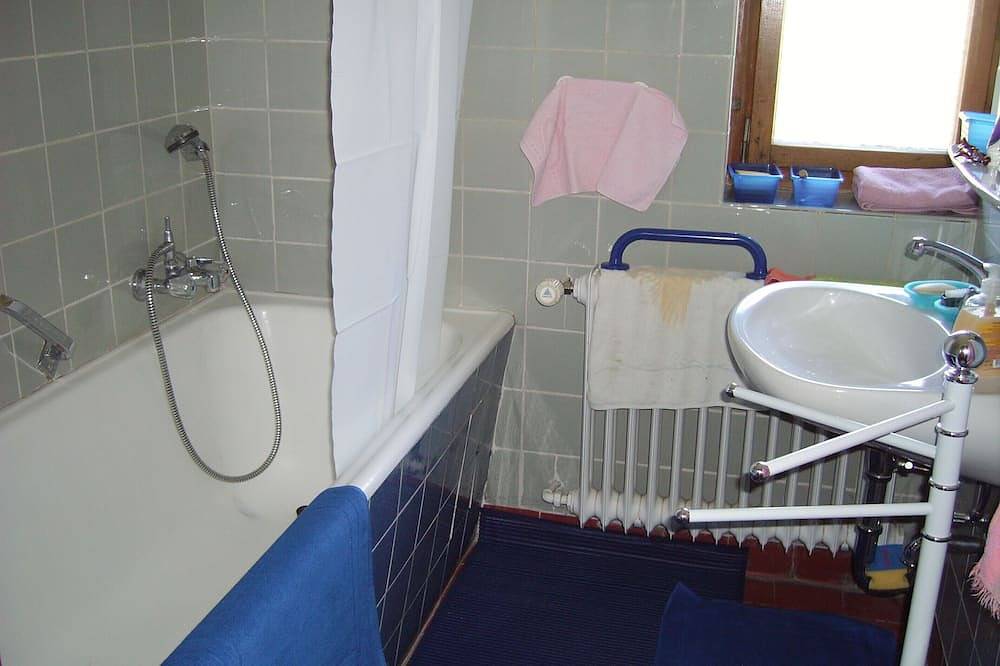 Ganze Wohnung, Geräumige, gemütl. Ferienwohnung mit großem Garten am Forellenbach, \n. in Fischen, Bayerisch Schwaben