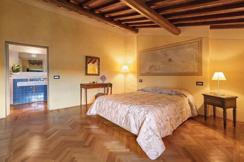 Casale di Valle – Dimora Storica nel Cuore del Chianti in Empoli, Firenze province