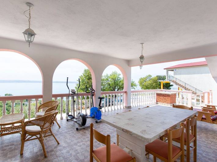 Ferienwohnung für 8 Personen, mit Balkon/Terrasse in Starigrad