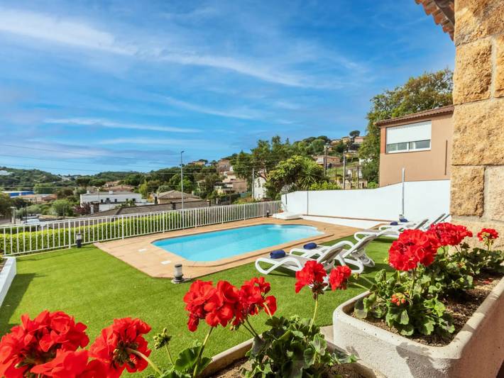 Casa rural para 8 personas, con terraza y piscina en Palafolls - 4