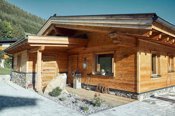 Chalet für 9 Personen, mit Sauna und Ausblick sowie Garten, mit Haustier in Berwang