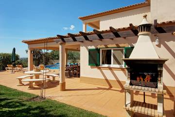 Villa voor 8 Personen in Carvoeiro, Estômbar e Parchal, Afbeelding 2