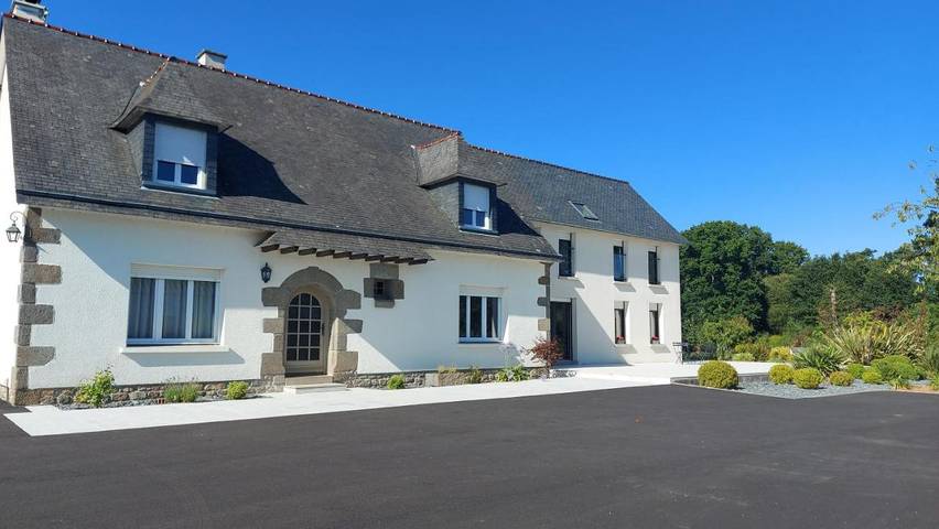 Gîte pour 2 personnes, avec Terrasse ainsi que Jardin et Vue à Combourg