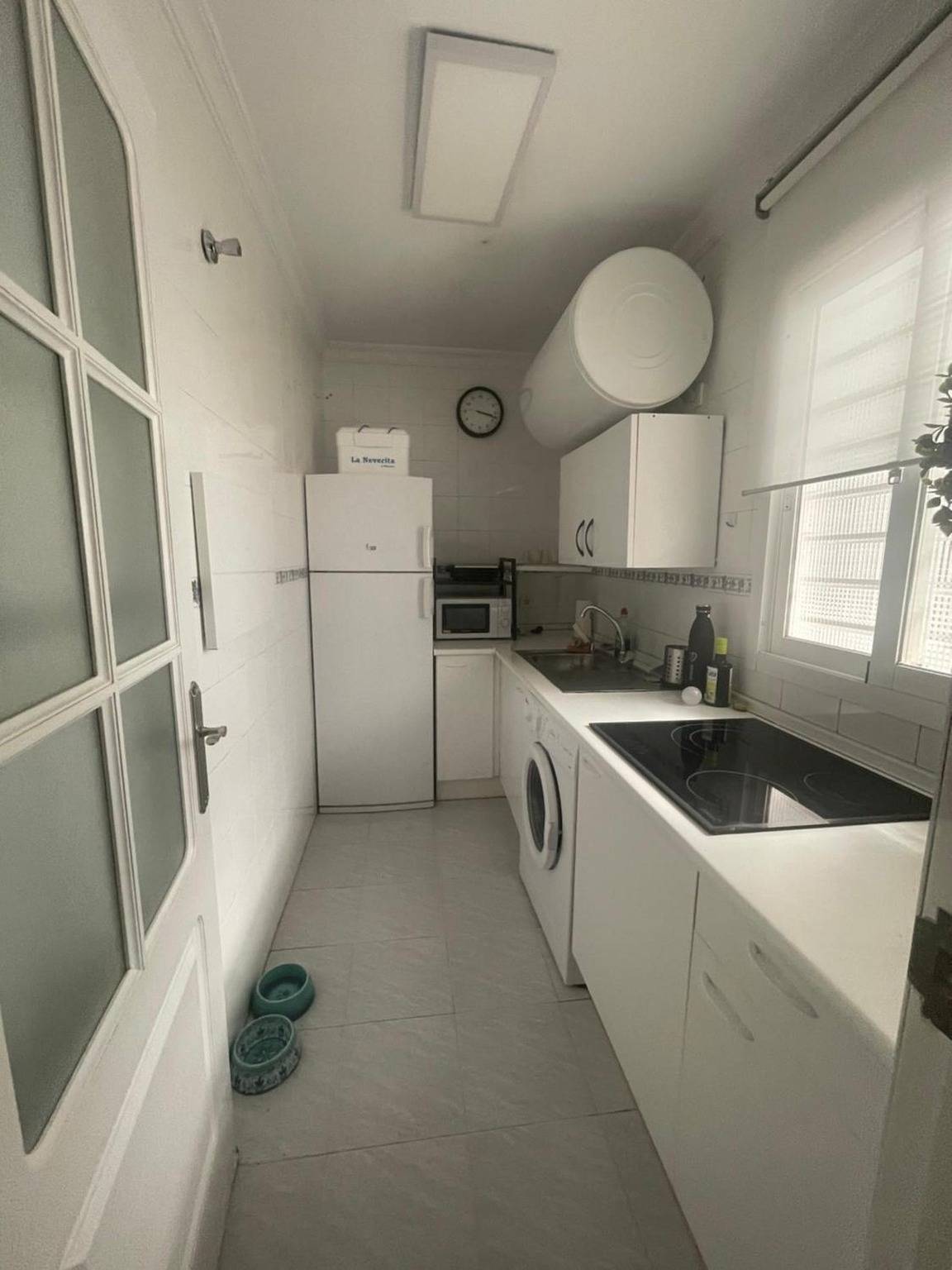 Appartement entier, Appartement 'Beach House' avec Wi-Fi et climatisation in Playa Barbate, Barbate
