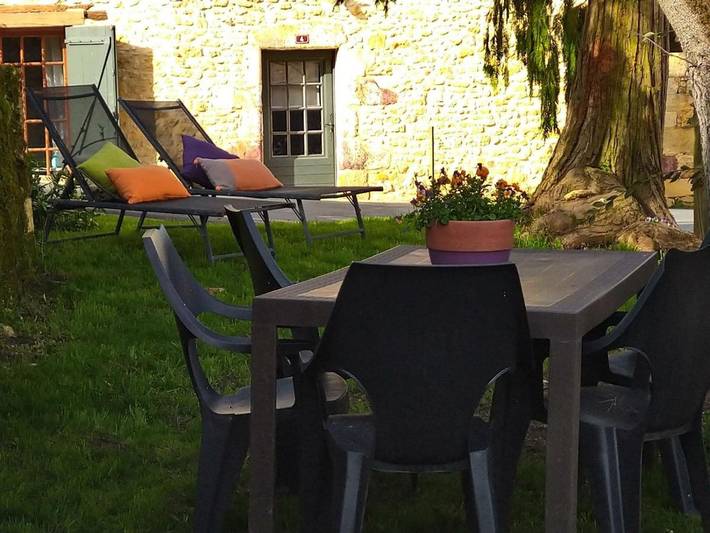 Location de vacances pour 4 personnes, avec terrasse et jardin à Doissat