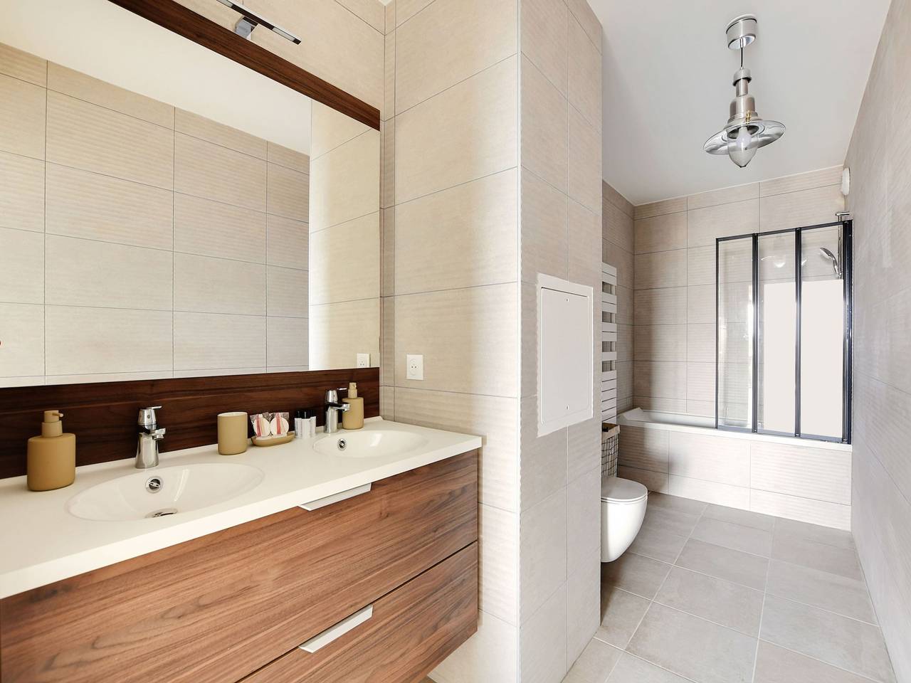 Apartamento entero, Magnificent apartment- 3Br/8P-Proche de la Seine in Clichy, Altos del Sena