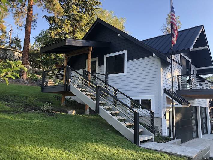 Vacation rental for 4 people, with yard in Flathead Lake