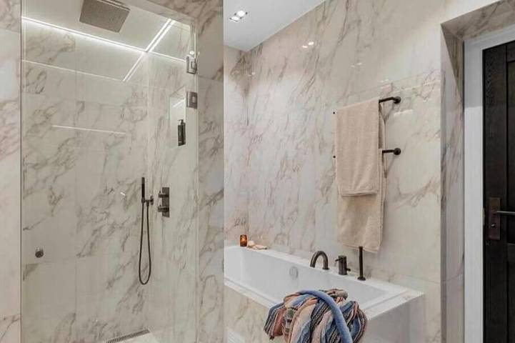 Ganze Wohnung, Trondheim's crown jewel – an elegant luxury apartment right in the heart of downtown in Trondheim
