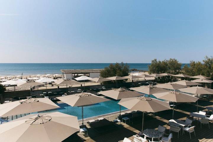 Hôtel pour 3 personnes, avec jardin ainsi que jacuzzi et piscine, animaux acceptés