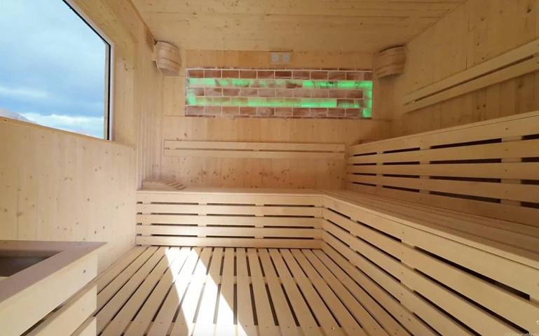 Gîte pour 14 personnes, avec piscine et sauna ainsi que terrasse et vue à Alba (Romania) - 4