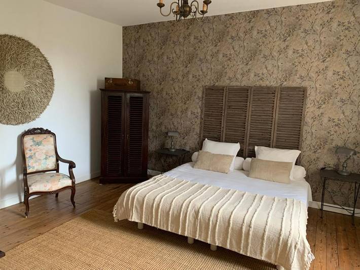 Location de vacances pour 2 personnes, avec vue et piscine ainsi que terrasse et jardin, animaux acceptés à Loriol-du-Comtat - 2