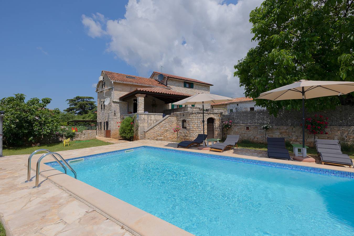 Charmante Villa mit Pool inmitten der Natur in Butkovići, Svetvinčenat