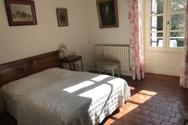 Location de vacances pour 8 personnes, avec jardin à Commarin - 4