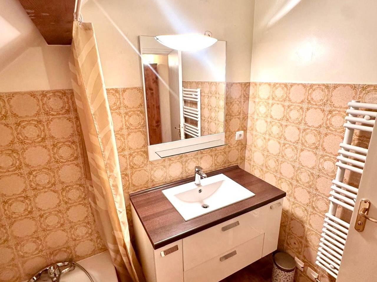 Appartement entier, Duplex F2 avec parking, terrasse vue lac, 2-4 pers in Sévrier, Parc naturel régional du Massif des Bauges