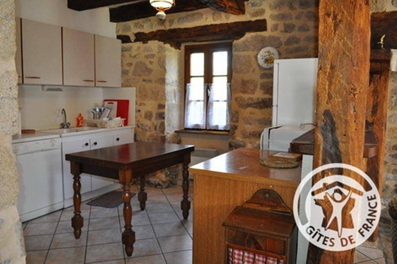 Casa rural con jardín y servicios cerca de Marcillac-la-Croisille in Marcillac-la-Croisille, Región de Tulle