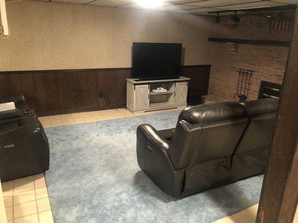 Paradise Outside Chocolatetown with Pool in Lebanon County