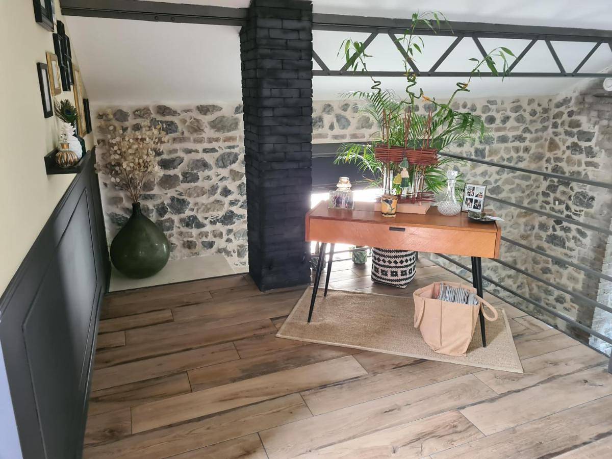 Grand loft avec Piscine aux Portes des Cévennes in Cendras, Parc national des Cévennes