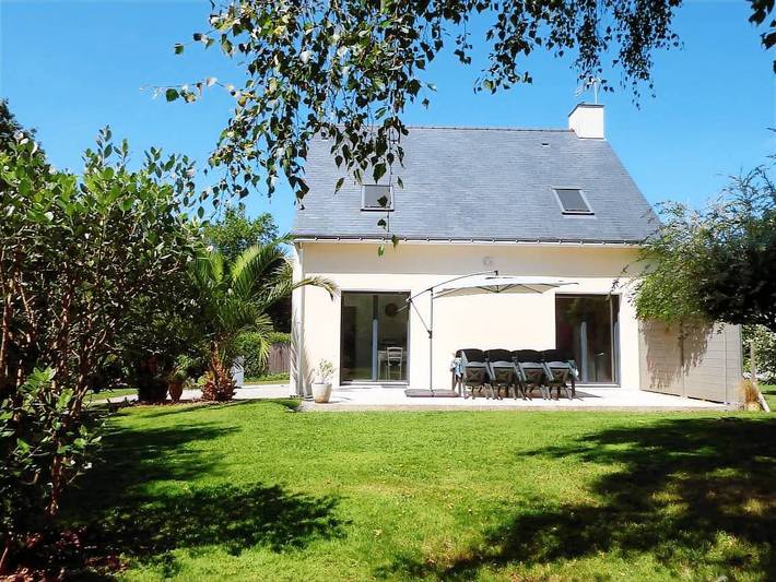 Gîte pour 8 personnes, avec terrasse et jardin - 1