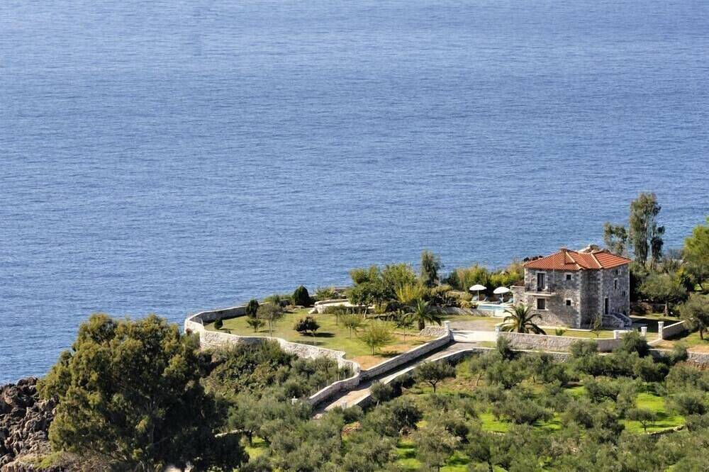 Seaside Mulberry Villa in Stoupa in Stoupa, Mani Peninsula