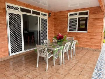 Gîte pour 6 personnes, avec terrasse et jardin dans Polynésie française