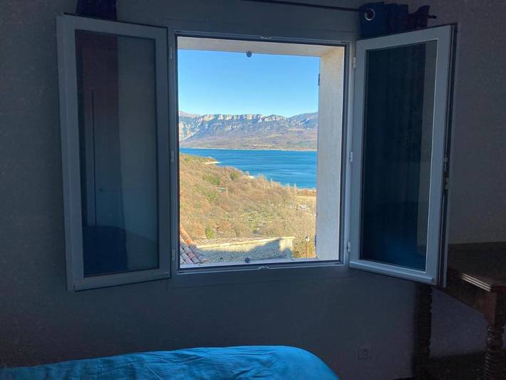 Maison de vacances pour 4 personnes, avec Terrasse ainsi que Vue sur le lac et Vue à Sainte-Croix-du-Verdon