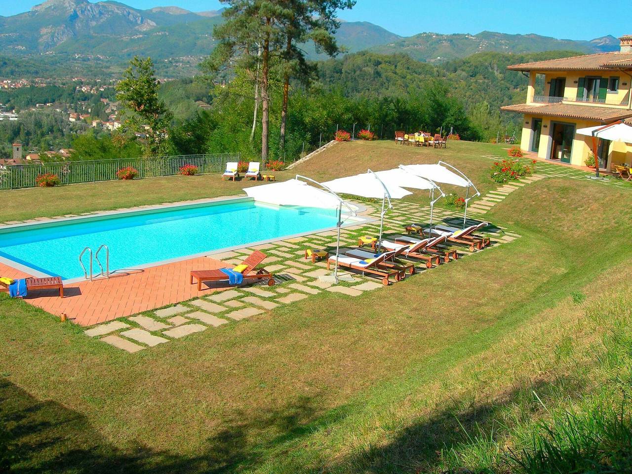 Villa voor 14 personen met balkon in Castelnuovo di Garfagnana, Garfagnana