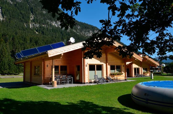 Ferienhaus für 6 Personen, mit Sauna und Terrasse sowie Garten und Ausblick, mit Haustier in Innsbruck und Umgebung - 2