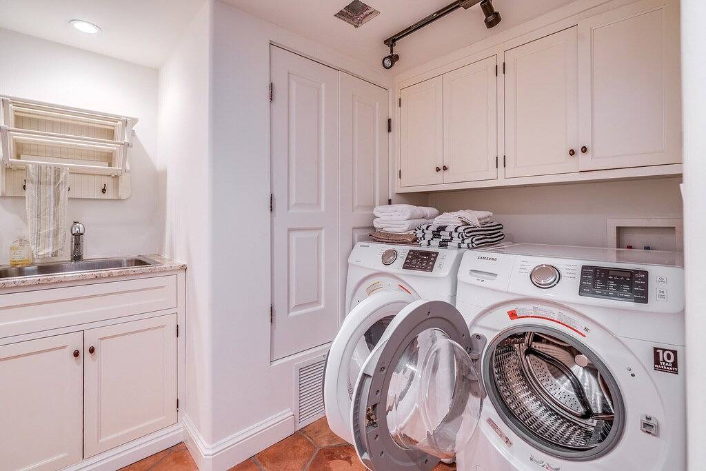 Foothills Luxury Casita with Private Pickleball Court in Catalina Foothills, Pima County