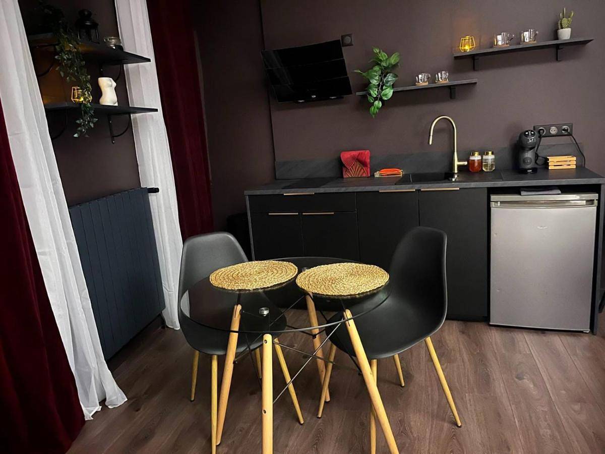 Appartement entier, Le Cocon - Love & Spa in Cébazat, Parc naturel régional des Volcans d'Auvergne