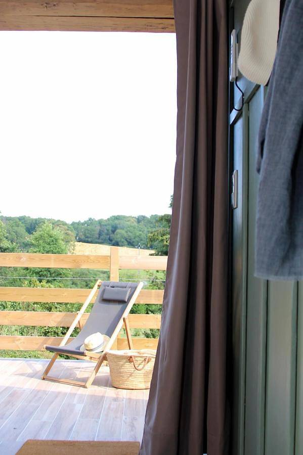 Location de vacances pour 6 personnes, avec piscine et jardin à Fléré-la-Rivière - 4