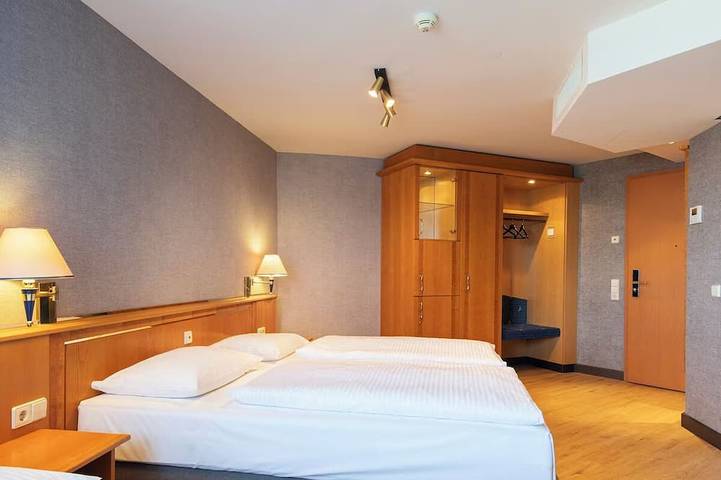 Hotel für 2 Personen, mit Whirlpool und Sauna sowie Pool in Magdeburg