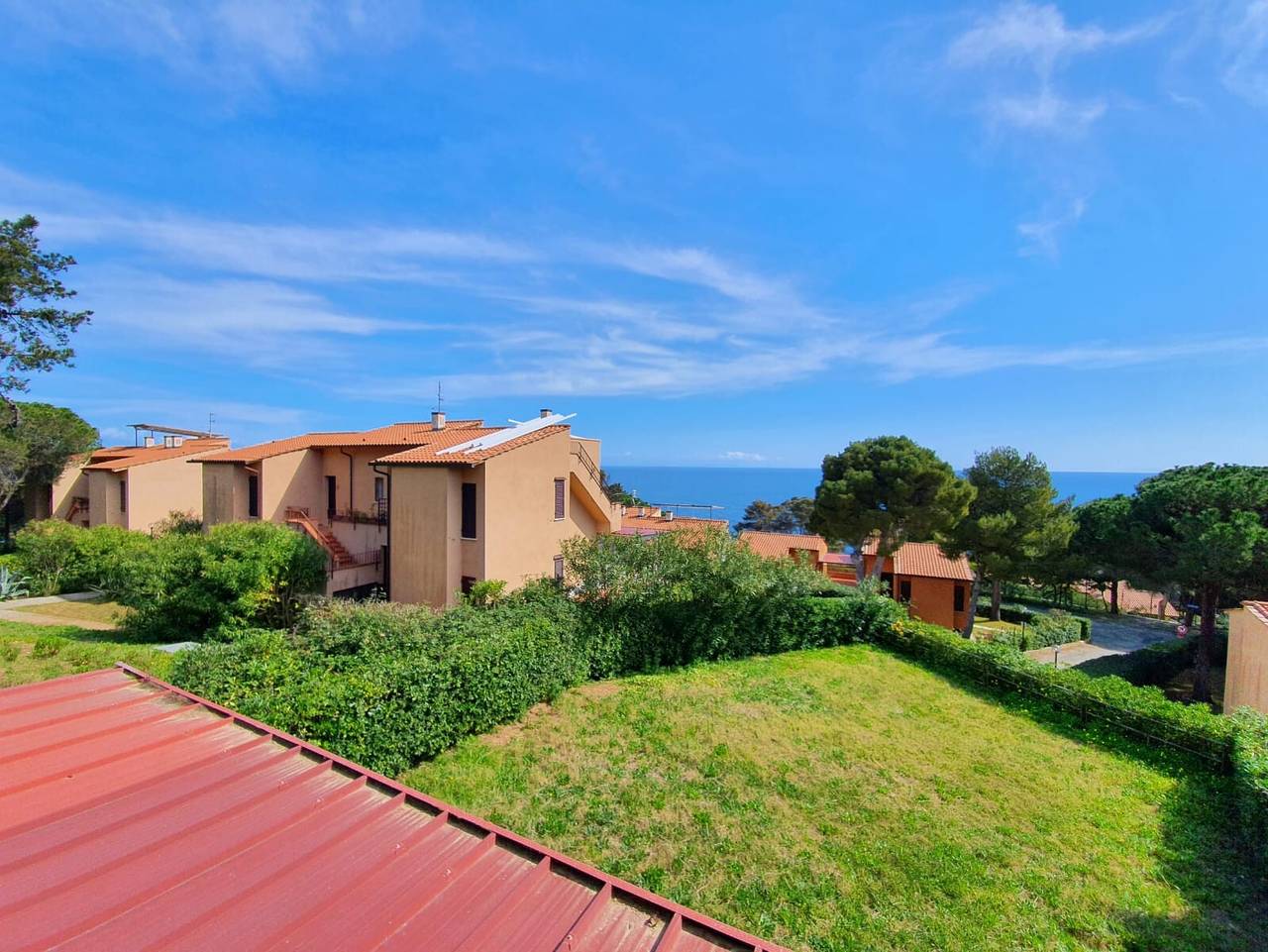 Appartamento intero, Appartamento per vacanze "Capo d'Arco Il Pino" con vista mare, piscina e terrazza in Capo d'Arco, Isola d'Elba