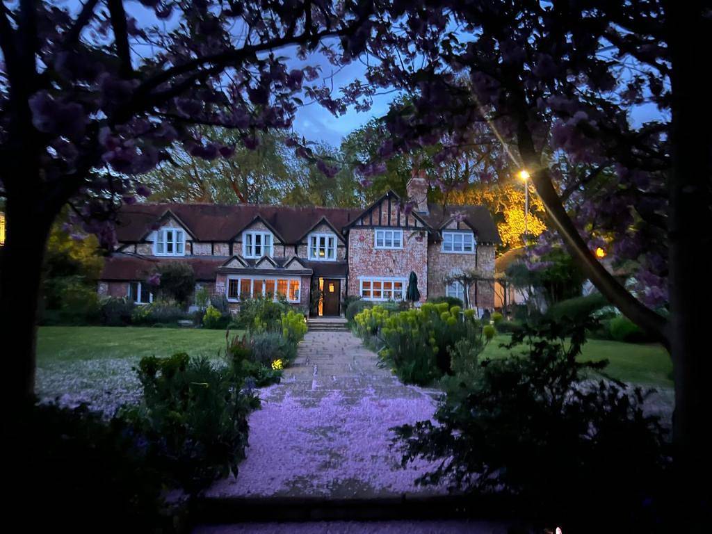 Villa für 17 Personen Historisches Erbe 20 Minuten Baker Street mit Whirlpool Nicht für Veranstaltungen in Hillingdon, London