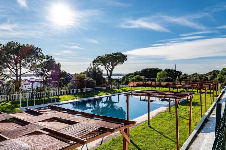 Apartamento de vacaciones para 4 personas, con piscina y vistas además de balcón y jardín - 1
