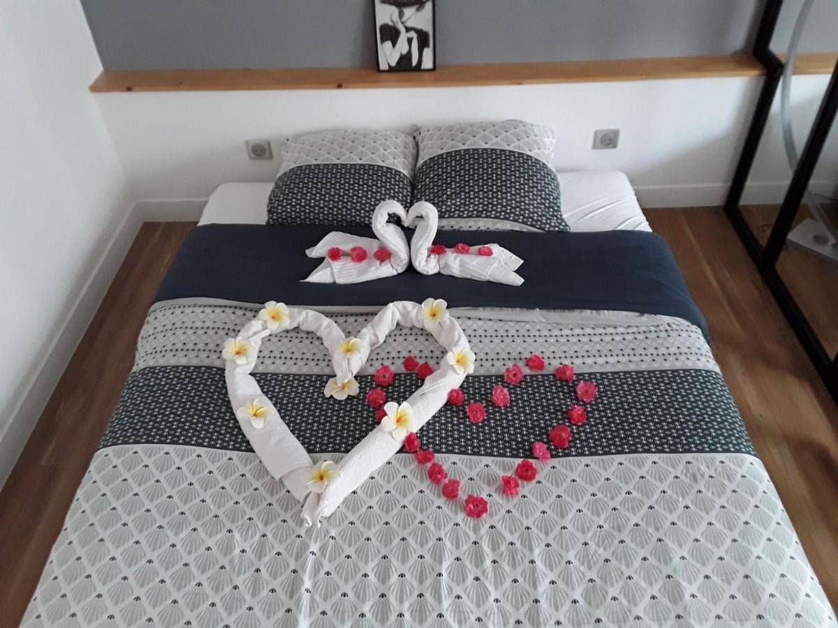Appartement entier, Suite Spa, Love Room Bien-être, Jacuzzi, Sauna, fauteuil massant in Clisson, Région de Nantes