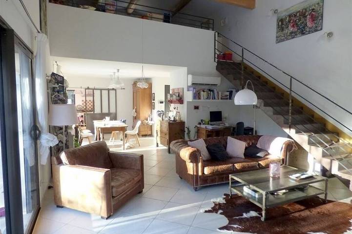 Location de vacances pour 10 personnes, avec terrasse à Laudun-l'Ardoise