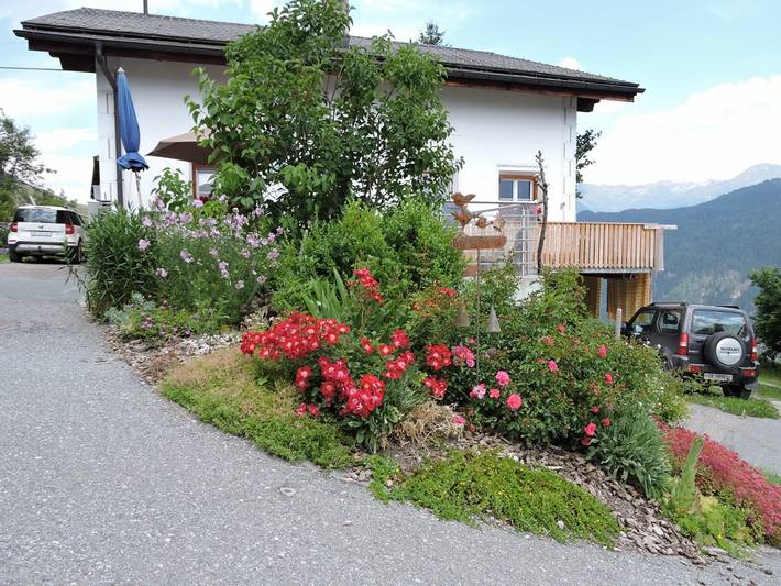 Ganze Ferienwohnung, Ferienwohnung Tschlin Chasa La Resgia - Ferienwohnung für 2- 6 Personen, 110m2 in Tschlin, Valsot